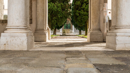 Obraz premium entrance to the temple