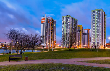 The new urban area of ​​St. Petersburg on the Southern Highway near the ponds and park.