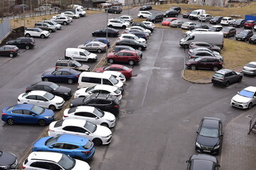Fototapeta premium Peterhof. The courtyard of the house Chicherinskaya 2. Quarantine because of the coronovirus. View from the window. There are no people in the yard. No one went to work. All cars are in place. 