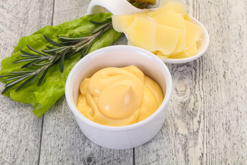 Cheese sauce in the bowl