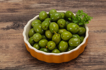 Green Campo Real olives in the bowl