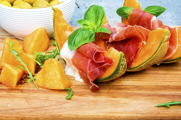 Melon with the prosciutto