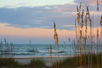 Fototapeta na wymiar Sunrise on Atlantic Beach