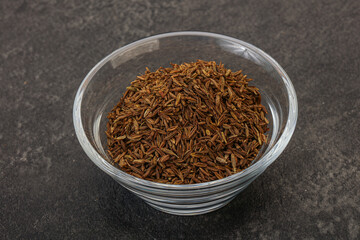 Dry zeera seeds in the bowl