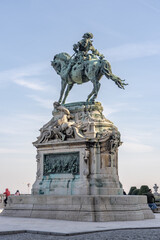 Obraz premium Bronze statue of Equestrian statue of Prince Eugene of Savoy on limestone at Buda Hill in Budapest