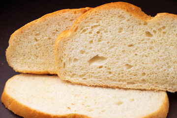 A few sliced ​​slices of white bread
