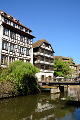 Pont du faisan sur l’Ill dans le quartier de la petite France à Strasbourg en Alsace