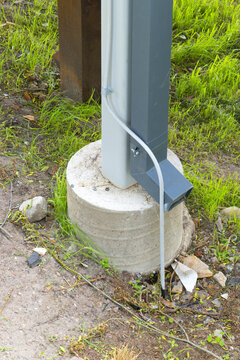 Violation of lightning protection installation rules. Errors of the electrician. Lightning protection training.