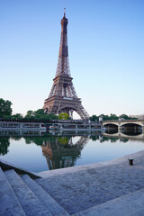 Fototapeta na wymiar Paris monument 710