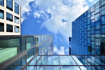 Plakat Facade texture of a glass mirrored office building. Fragment of the facade. Modern architecture of the office building.
