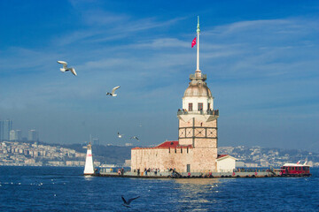 Fototapeta premium Maiden's Tower, symbol of Istanbul, Turkey 