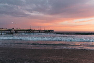 Fototapeta premium Colorful sunset at pier of Venice Beach, California