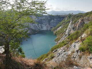 Obraz premium mountain river in the mountains
