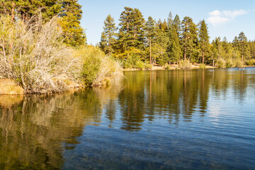 Fototapeta na wymiar Jenks Lake in the San Bernardino Mountains of Southern California
