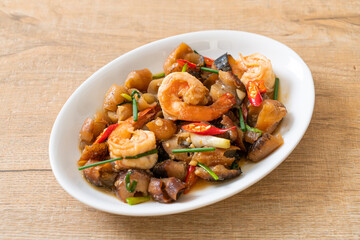 Stir-Fried Sea Cucumber with Shrimps