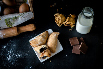 Empanadas, Deditos, chocolate y leche, comida frita