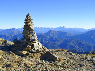 steinm&auml;nnchen, wegweiser am goldeck, k&auml;rnten