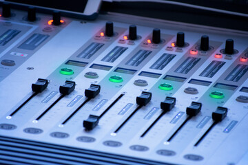 Electronic music table with buttons for leveling musical sound
