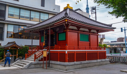Small Shrine in Tokyo Asakusa - TOKYO / JAPAN - JUNE 17, 2018