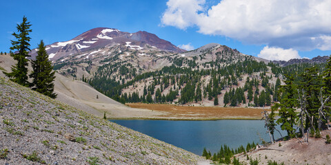 Panoramic view of the Moraine Lake with South Sister mountain at the background in Central Oregon.