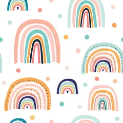 Behang Regenboog Trendy naadloos babypatroon met handgetekende regenbogen. Vector illustraties. Zomer kleurrijk patroonontwerp. Grappige regenbogen voor Feestdecoratie