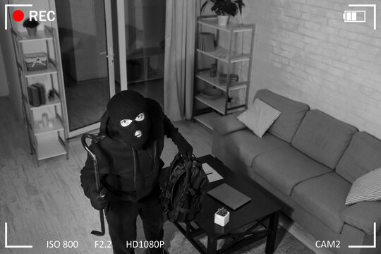 Doorbell Cameras and the Benefits of 1440p Thief Images