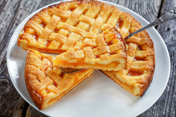 close-up of a sliced apricot shortcrust pie