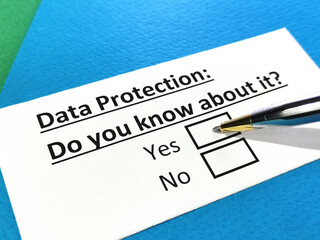 Obraz premium Questionnaire about electronics.
