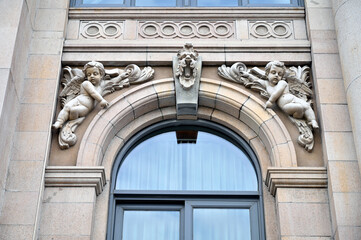 Obraz premium detail of the facade of the cathedral of st mary