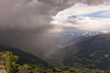 Gewitterwolken in den Bergen