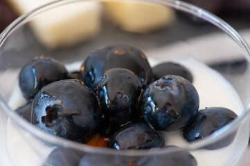 Arandanos (blueberries)
