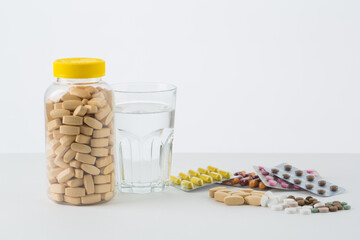 Many different types of medicine and drugs