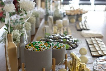 Dessert table decorated for a wedding.  Champetre style decoration for a wedding 
