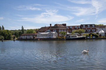 Fototapeta na wymiar Views of the Thames River in Marlow, Buckinghamshire in Great Britain