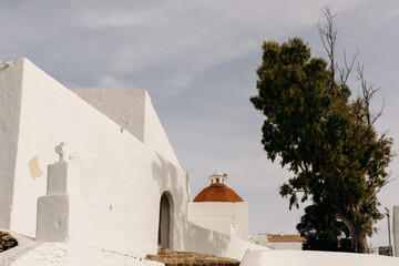 Iglesia de Puig de Missa en Ibiza. 
Iglesias y arquitectura blanca en Islas Baleares.