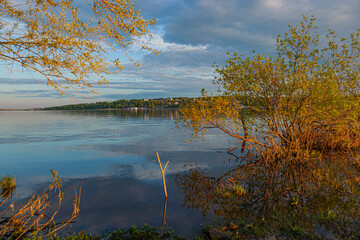 Fototapeta na wymiar Volga River Spill on sunset