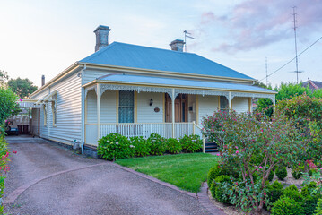 Traditional wooden houses at Colac, Australia © dudlajzov