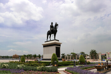 Equestrian statue of Chulalongkorn the Great is an outdoor sculpture in cast bronze at the center of the Royal Plaza in Bangkok, Thailand, honoring King Chulalongkorn. erected on 11 November 1908.