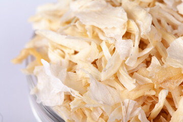 onion flakes in white natural spice