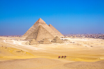 Fototapeta na wymiar Great Pyramid of Giza, UNESCO World Heritage site, Cairo, Egypt.