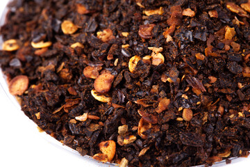 Ancho Grande Chilli Flakes in white natural spice