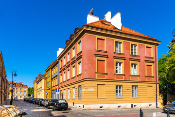 Colorful renovated tenement houses of historic New Town quarter - Nowe Miasto - along Koscielna street in Warsaw, Poland © Art Media Factory