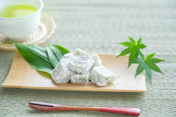 抹茶餅と日本茶
