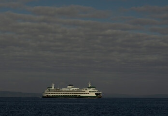Fototapeta na wymiar Washington State Ferry underway near Seattle