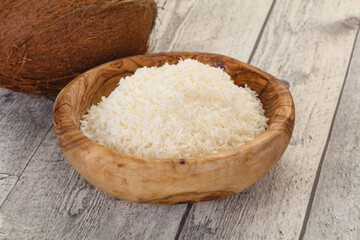 Coconut shredded chip with nut