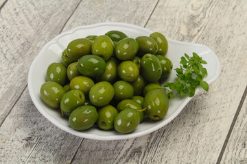 Green Campo Real olives in the bowl