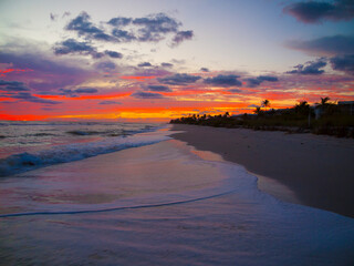 Fototapeta na wymiar Glorious Colors of Sanibel Island Sunset, Florida, USA