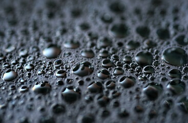 Seifenbläschen auf der Wasseroberfläche