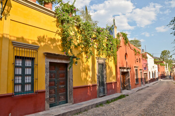 Fototapeta na wymiar Las callecitas de San Miguel de Allende. Mexico