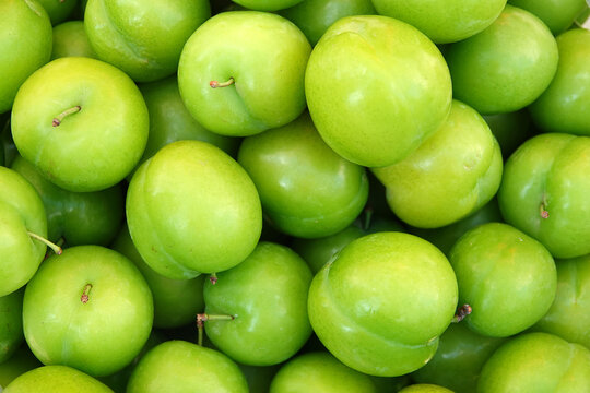 Organic Fruit So Sour Plum